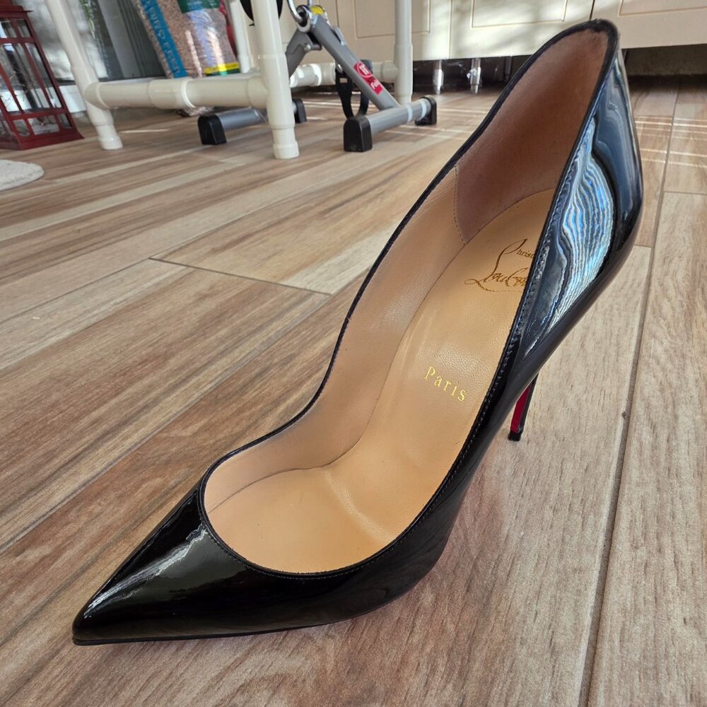 Christian Louboutin Black Patent Pigalle Pump with Signature Red Sole - Picture 4 of 13